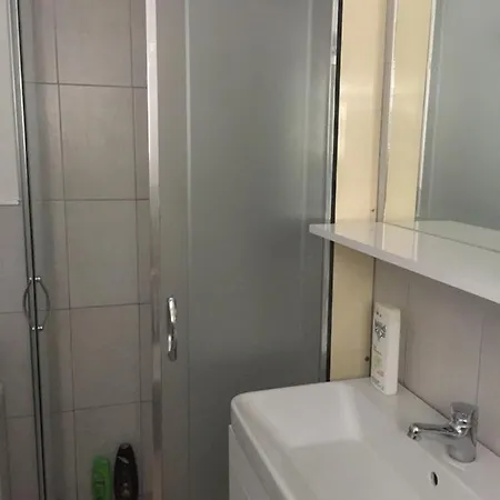 בית נופש Eriola אוריקום